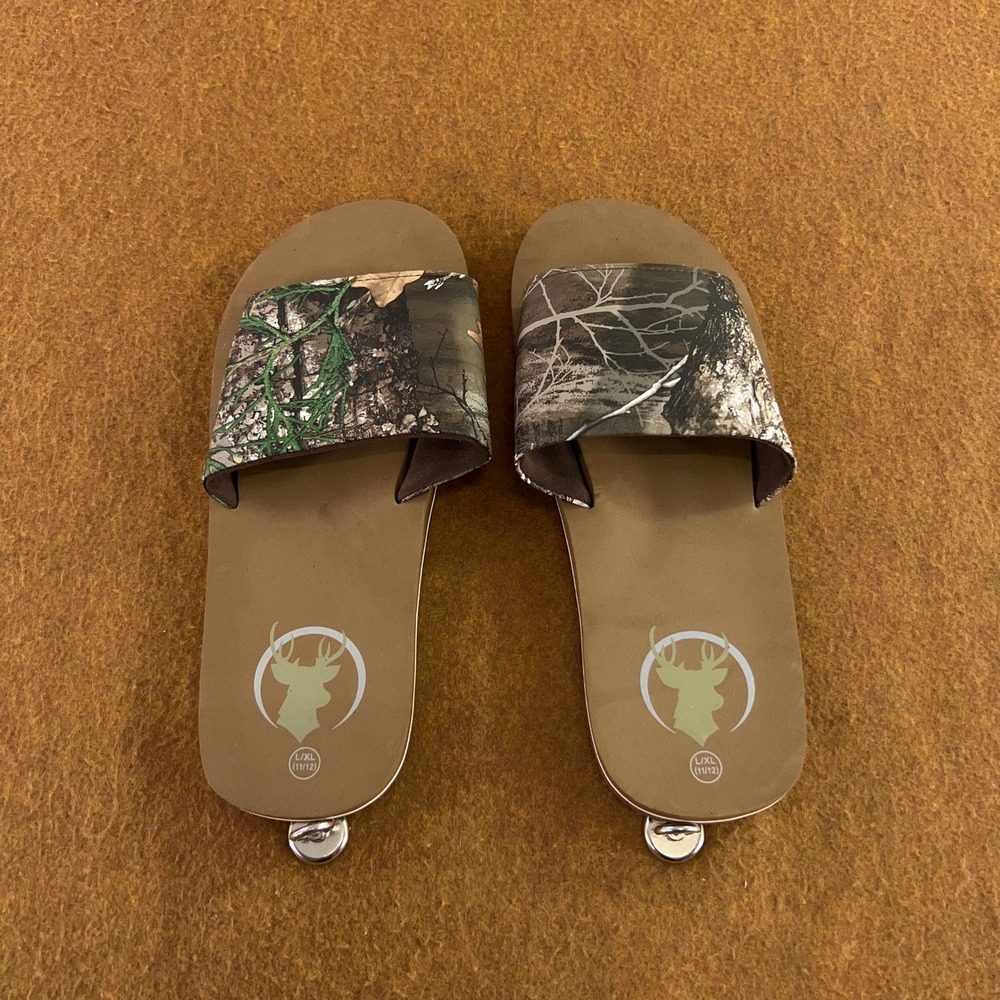 RealTree Mens L/XL 11-12 Brown Camouflage Deer Logo Slide Sandals New